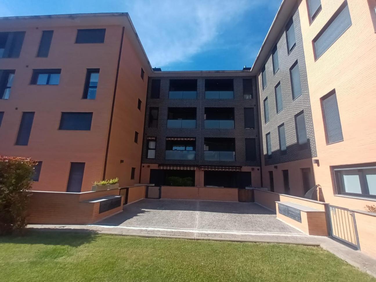 Camino Santiago Etxea Apartment ฮากา ภายนอก รูปภาพ