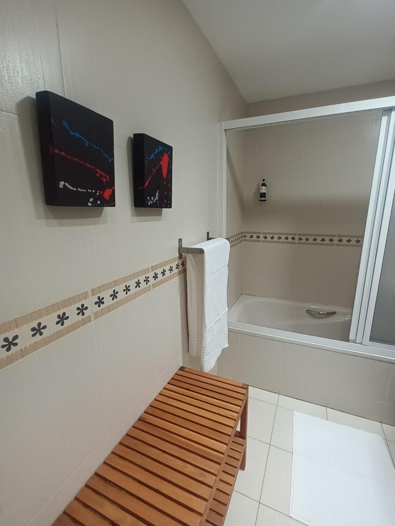 Camino Santiago Etxea Apartment ฮากา ภายนอก รูปภาพ