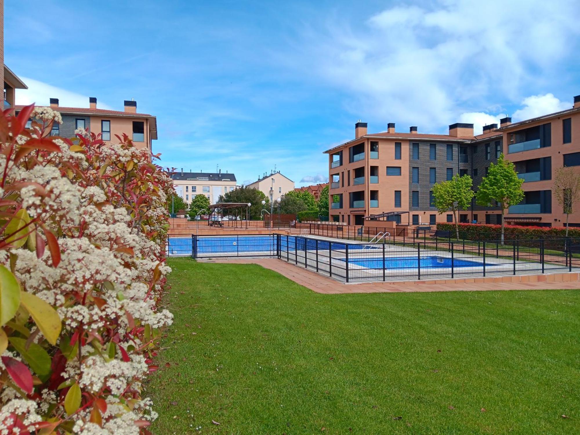 Camino Santiago Etxea Apartment ฮากา ภายนอก รูปภาพ