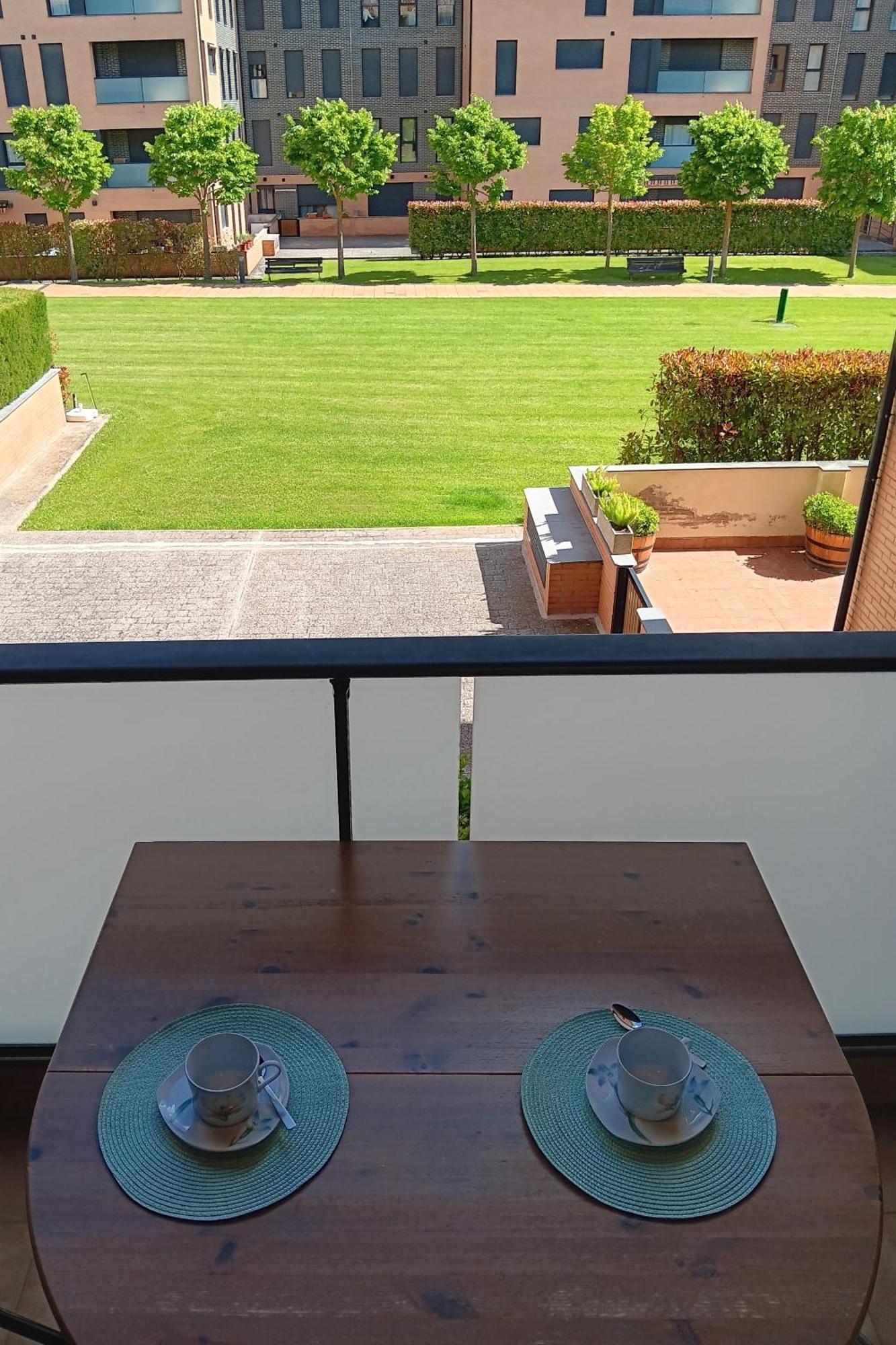 Camino Santiago Etxea Apartment ฮากา ภายนอก รูปภาพ